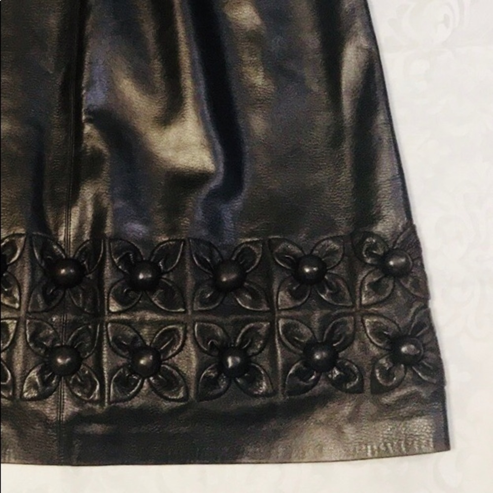 SOLD🎈OSCAR DE LA RENTA Lamb Skin Skirt - Picture 4 of 8